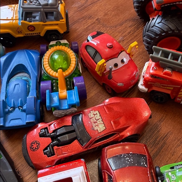 (36) Hot Wheel Cars Random Assorted Lot Bundle Set Toys - Picture 3 of 5